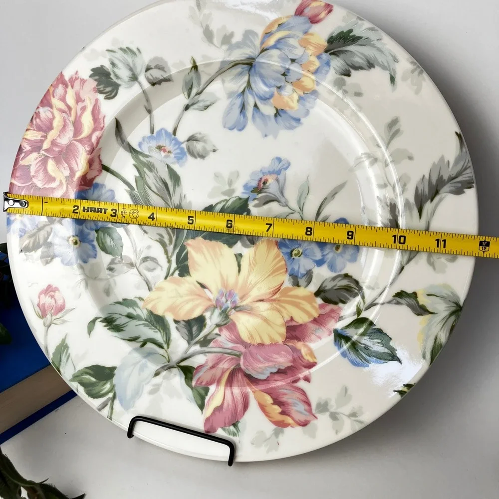Oscar de la Renta Dinner Plate English Tapestry LF005 12in Ivory Floral China